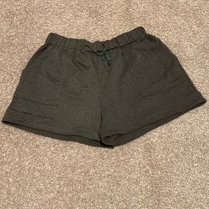 Queen Plus grey shorts, size XL